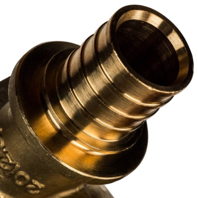 фото STOUT SFA-0009-001612 Угольник настенный с креплением для труб из сшитого полиэтилена аксиальный